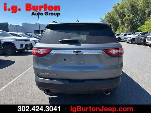 Used 2020 Chevrolet Traverse LT w/ Driver Confidence II Package AWD/4WD image 4