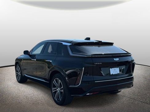 Certified 2024 Cadillac Lyriq Luxury AWD/4WD image 2