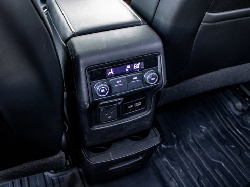 Used 2020 GMC Acadia AT4 image 27