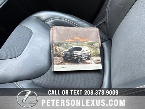 Used 2018 Jeep Cherokee Latitude Plus FWD image 26