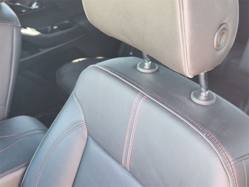 Used 2022 Chevrolet Traverse RS image 15