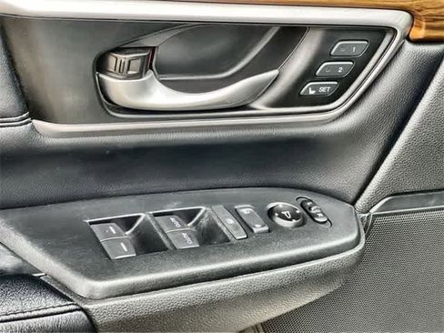 Certified 2018 Honda CR-V Touring image 30