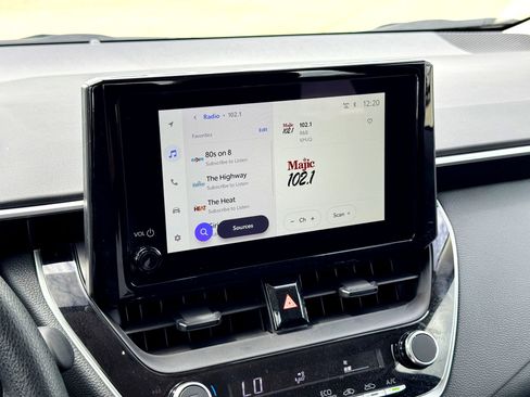 Used 2026 Toyota Corolla LE image 25