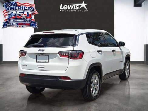 Used 2025 Jeep Compass Sport AWD/4WD image 4