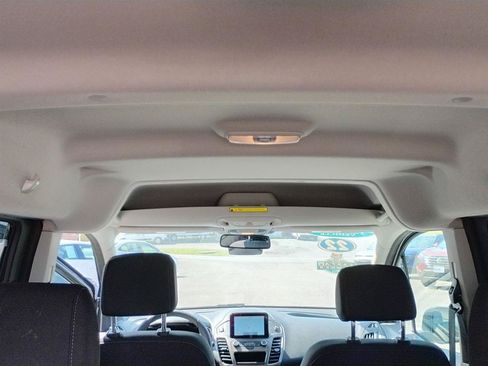 Used 2022 Ford Transit Connect XLT FWD image 12