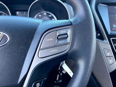 Used 2017 Hyundai Santa Fe Sport image 23