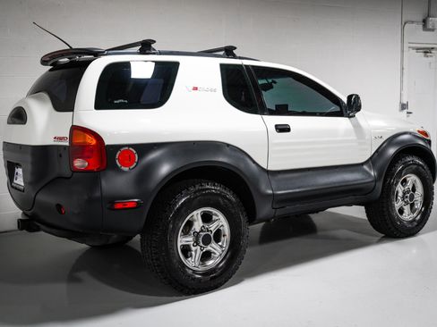 Used 1999 Isuzu VehiCROSS AWD/4WD image 3