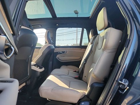 Used 2026 Volvo XC90 B6 Ultra w/ Protection Package Premier AWD/4WD image 10