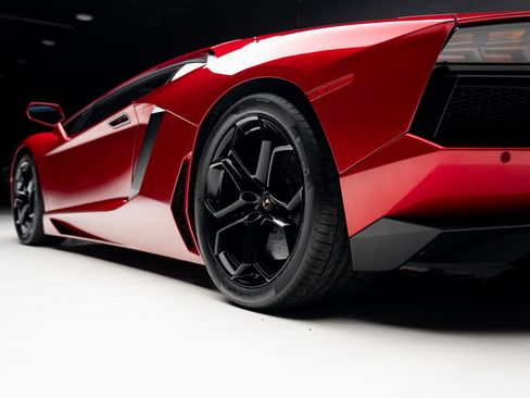 Used 2014 Lamborghini Aventador LP 700-4 image 72