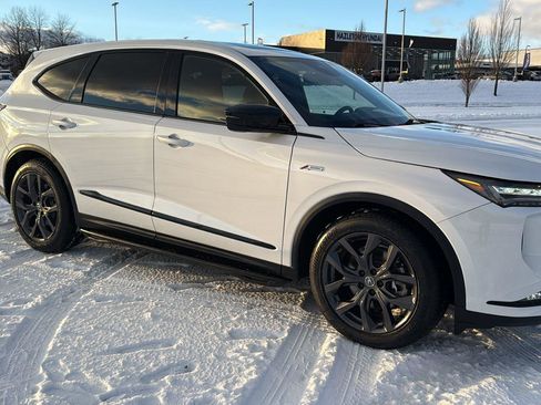 Used 2023 Acura MDX A-Spec image 2