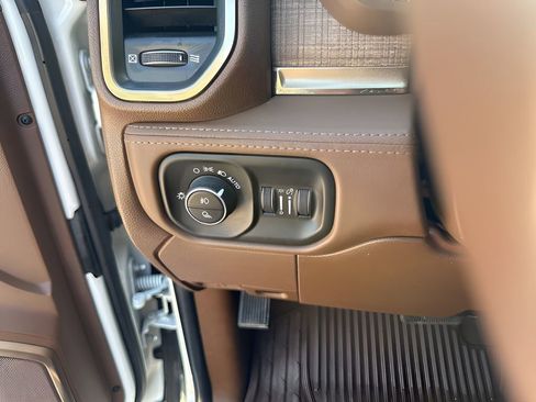 Used 2022 RAM 2500 Limited image 29