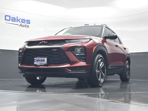 Used 2023 Chevrolet TrailBlazer RS w/ Sun and Liftgate Package image 40