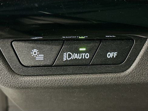 Used 2025 BMW X1 xDrive28i image 17