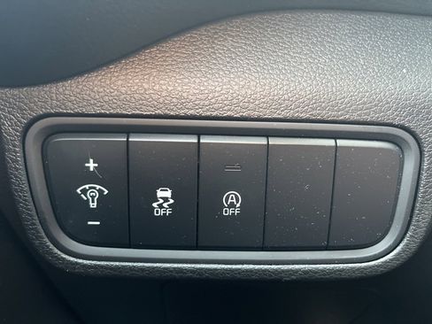 Certified 2025 Kia Soul LX w/ LX Technology Package image 22