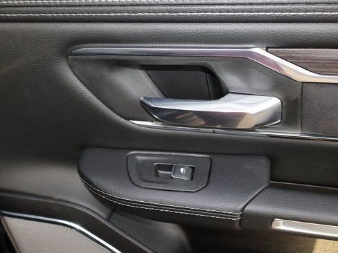 Used 2025 RAM 1500 Laramie w/ Night Edition image 15