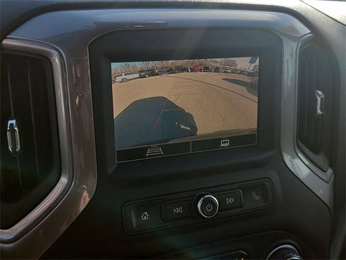 Certified 2022 Chevrolet Silverado 1500 Custom image 17