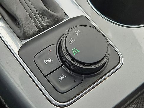 Certified 2023 Chevrolet Blazer LT w/ LPO, Black Grille Bar Package image 25