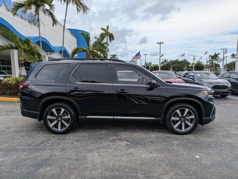 Certified 2024 Honda Pilot Touring image 4