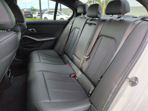 Used 2026 BMW 330i Sedan w/ Convenience Package RWD image 31