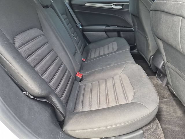 Used 2017 Ford Fusion SE FWD image 25