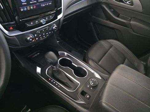 Used 2023 Chevrolet Traverse LT image 27