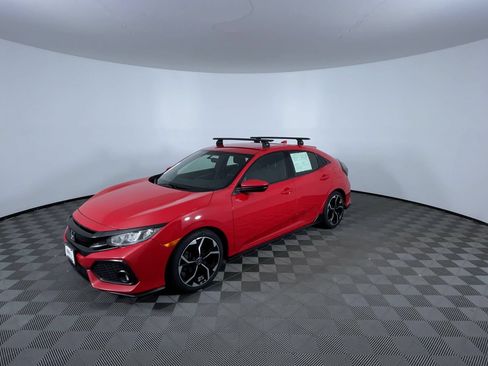 Used 2017 Honda Civic Sport image 4