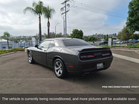 Used 2019 Dodge Challenger SXT RWD image 8