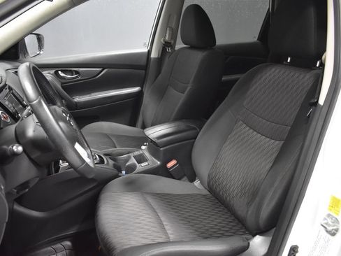 Used 2020 Nissan Rogue SV FWD image 5