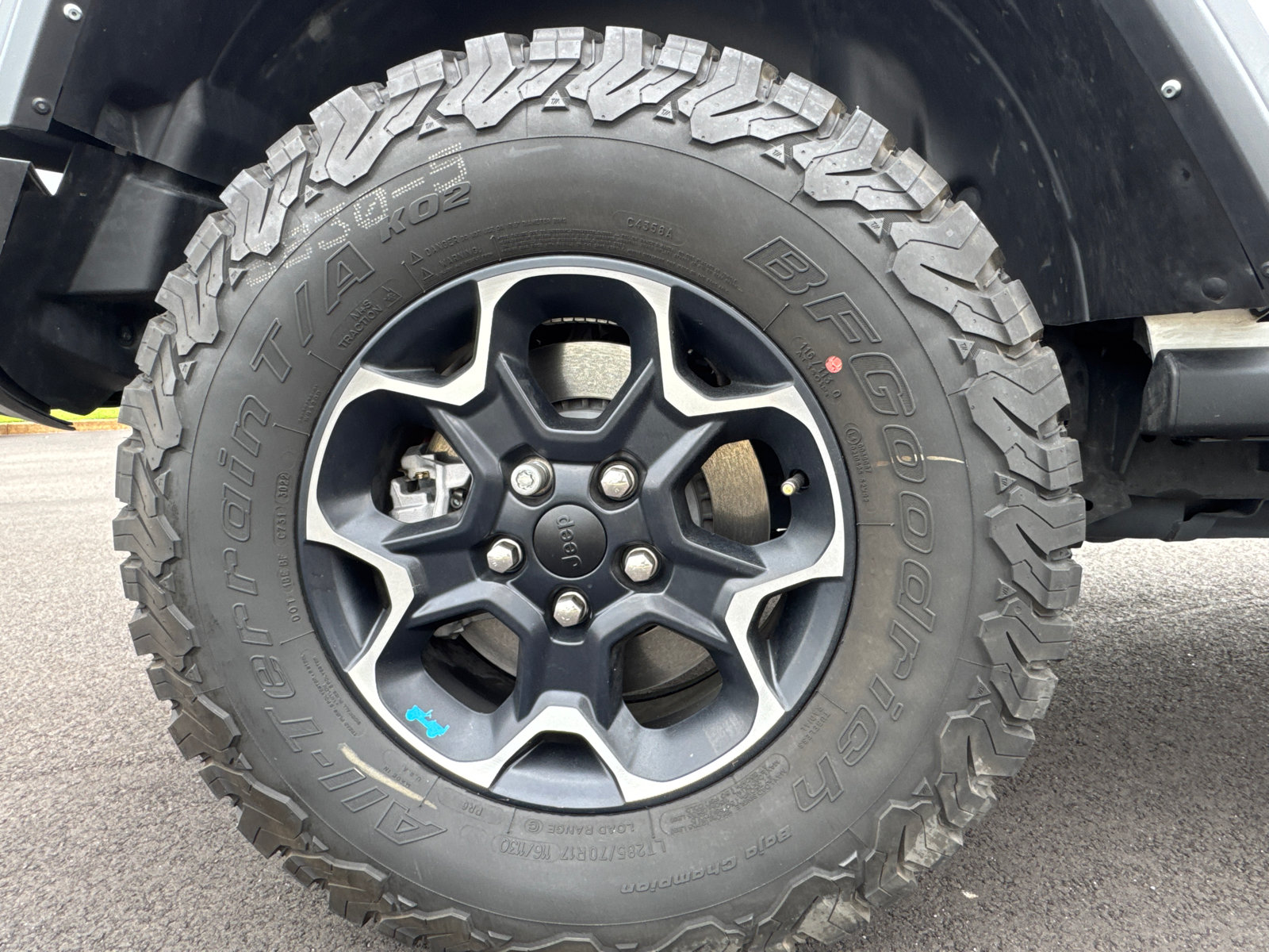 Used 2023 Jeep Wrangler Unlimited Rubicon 4xe w/ Safety Group AWD/4WD image 18