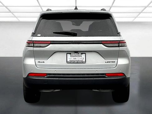 New 2025 Jeep Grand Cherokee Limited w/ Black Appearance Package AWD/4WD image 5