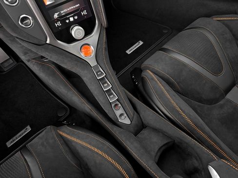 New 2026 McLaren 750S image 20