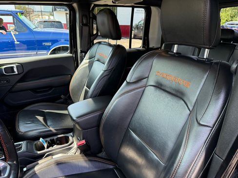 Used 2021 Jeep Gladiator Mojave AWD/4WD image 36