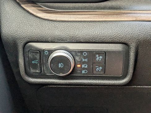 Used 2020 Ford Explorer Limited image 26