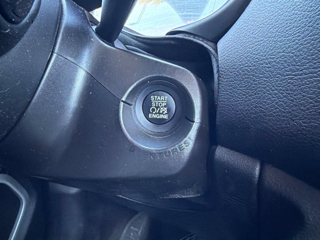Used 2021 Jeep Renegade Latitude w/ Convenience Group FWD image 25