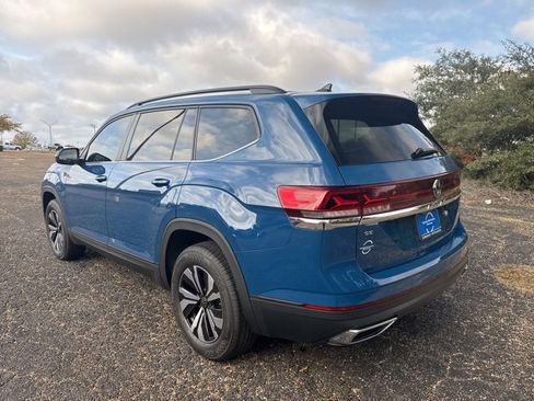 Used 2025 Volkswagen Atlas SE image 5