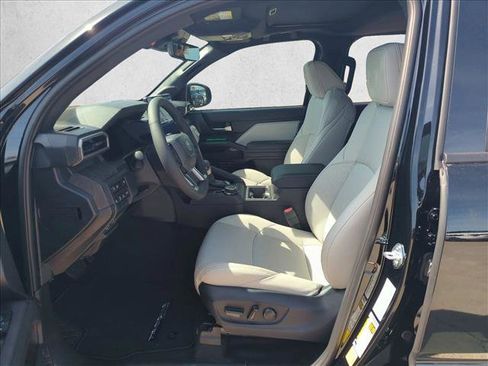 New 2026 Toyota Tacoma Limited AWD/4WD image 4