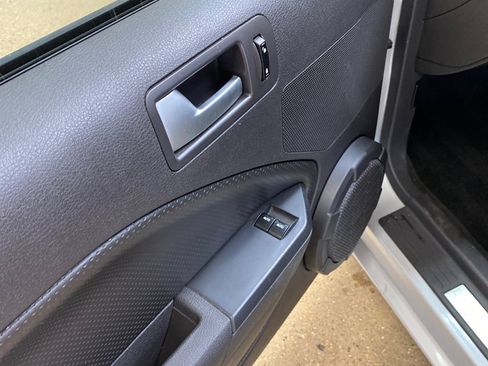 Used 2006 Ford Mustang GT image 13