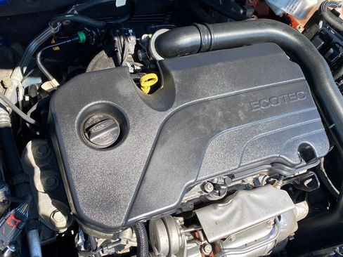 Used 2023 Chevrolet Malibu LT FWD image 21