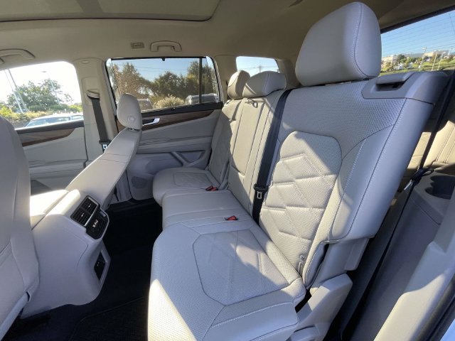 Certified 2026 Volkswagen Atlas SE FWD image 14