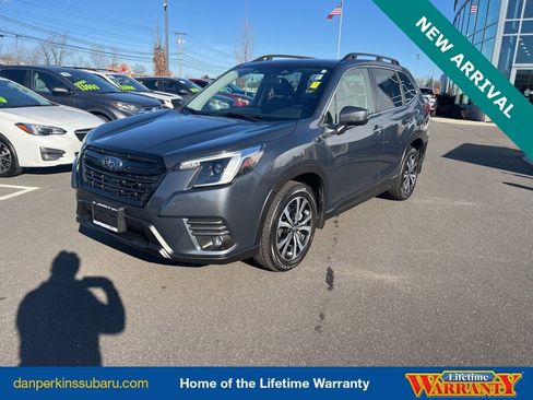 Used 2024 Subaru Forester Limited image 1