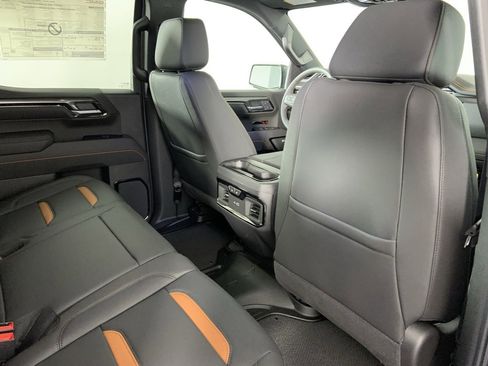 Used 2025 GMC Sierra 1500 AT4 w/ AT4 Premium Package image 29