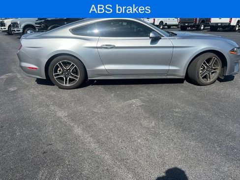 Used 2021 Ford Mustang Premium RWD image 5