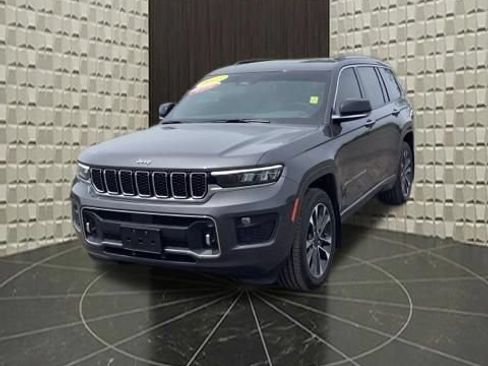 Certified 2023 Jeep Grand Cherokee L Overland AWD/4WD image 11