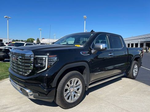 Used 2023 GMC Sierra 1500 Denali w/ Technology Package AWD/4WD image 3