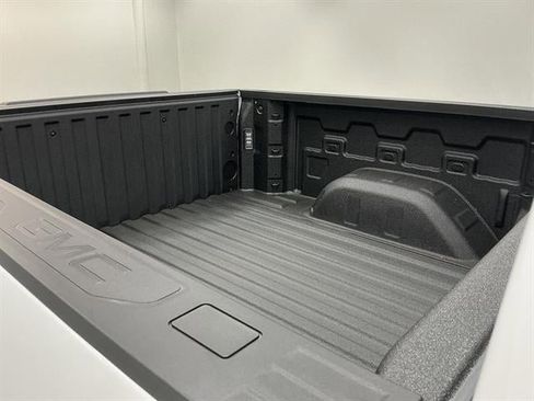 New 2026 GMC Sierra 1500 Elevation w/ Elevation Premium Package AWD/4WD image 15