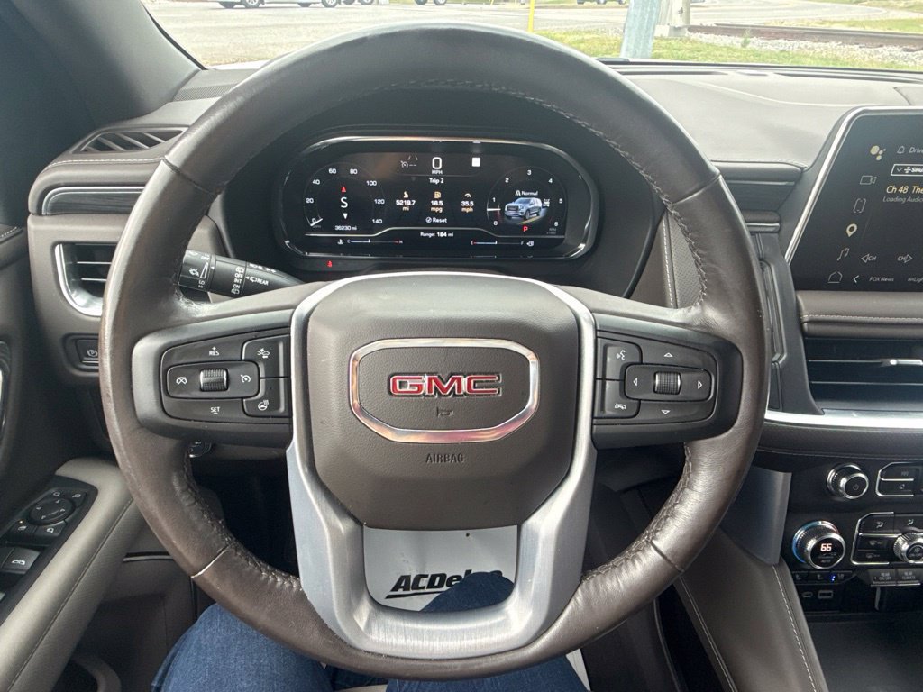 Used 2022 GMC Yukon SLT w/ SLT Luxury Package AWD/4WD image 25