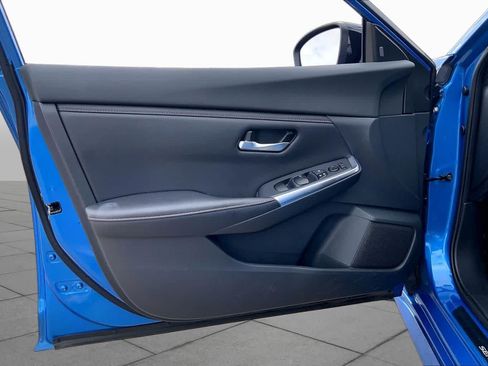 Used 2023 Nissan Sentra SR w/ Electronics Package FWD image 22