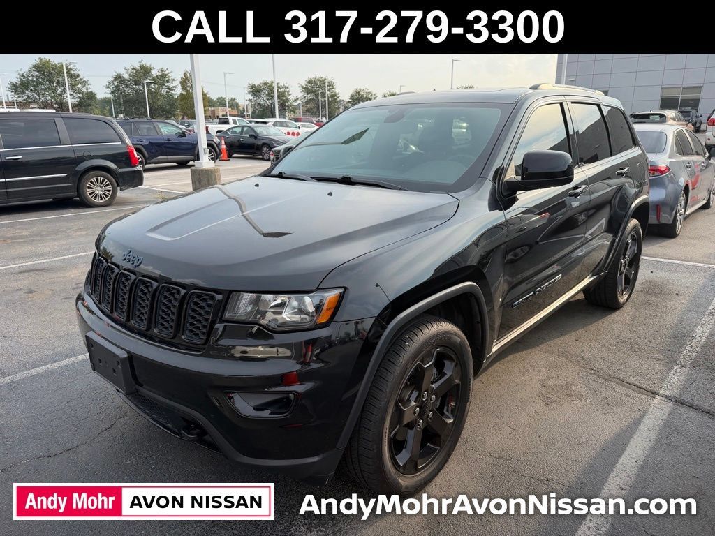 Used 2019 Jeep Grand Cherokee Laredo AWD/4WD image 3