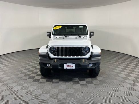 Used 2026 Jeep Wrangler Unlimited Sport AWD/4WD image 2