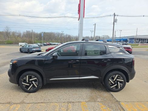 New 2026 Nissan Kicks SV image 7